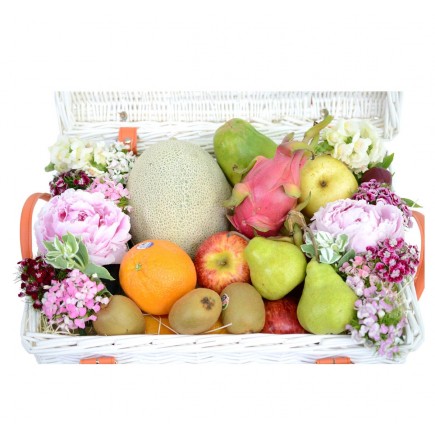 classic_fruit___flowers_hamper